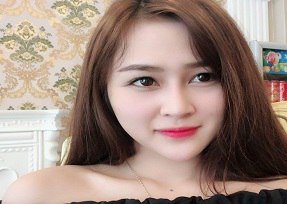 Cho em sinh viên cưỡi con ngựa đi nào